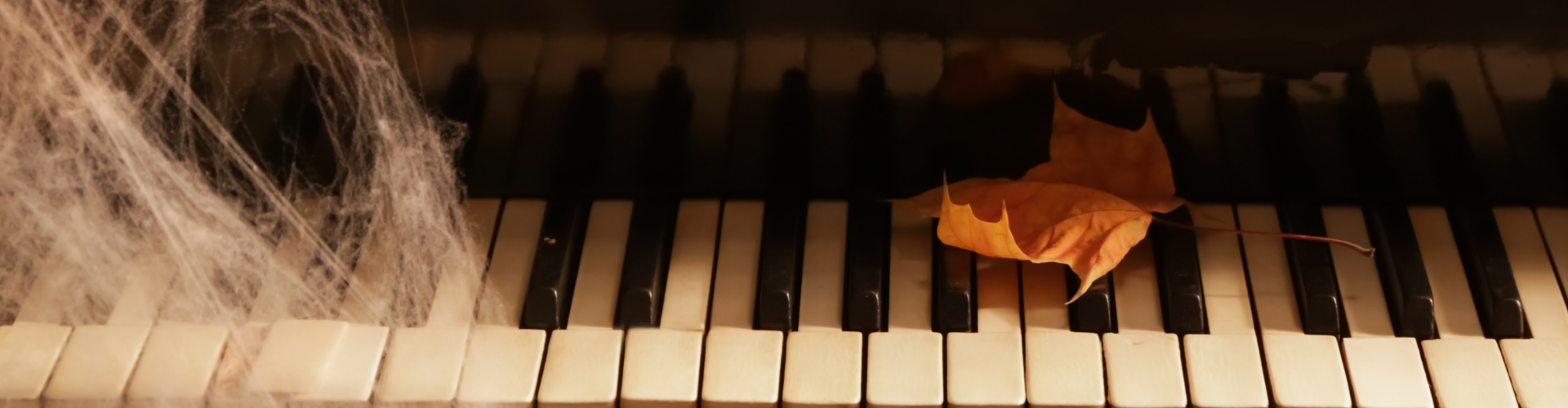 halloween pianoles