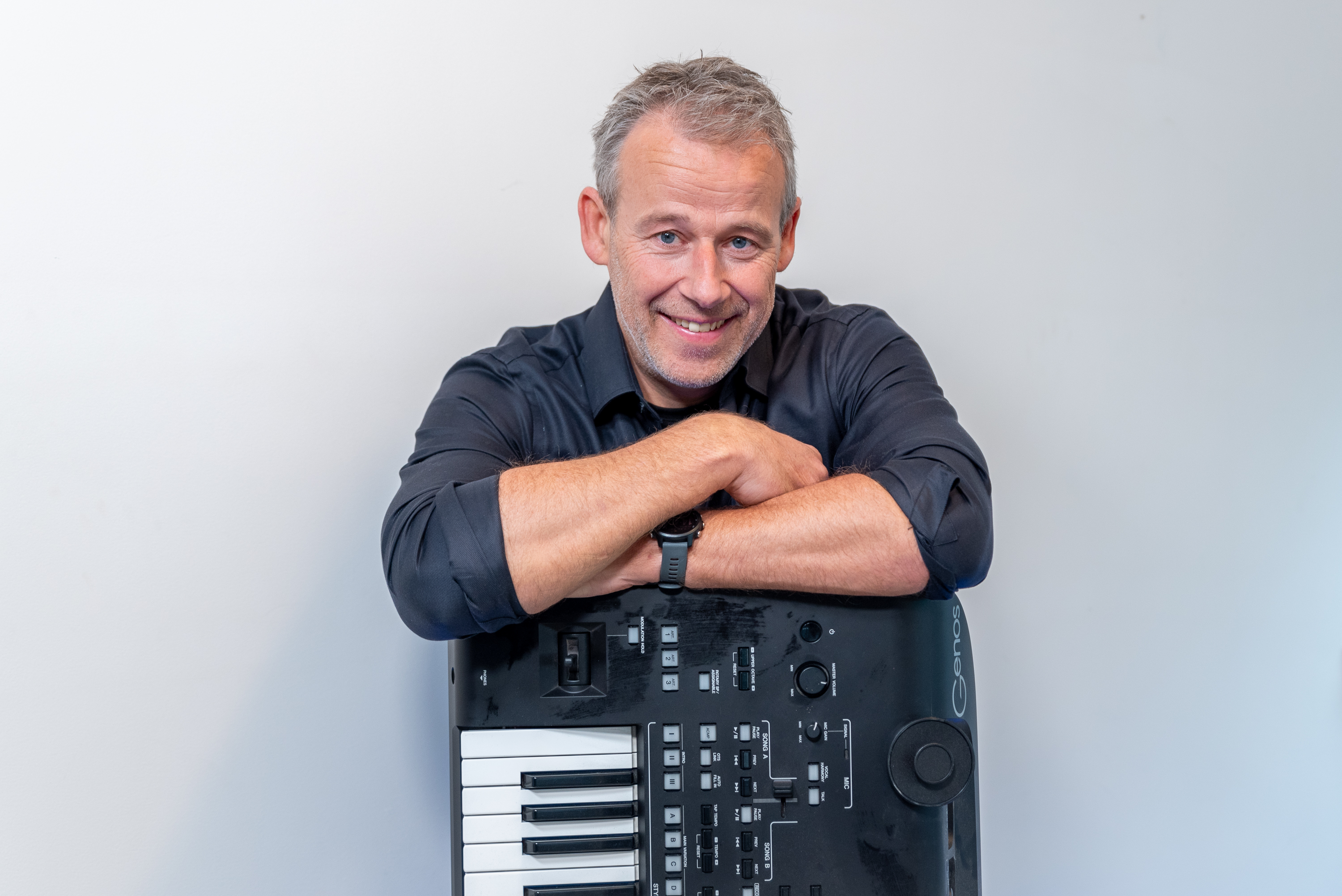 René Knops geeft online pianoles aan volwassen beginners