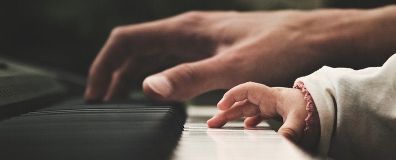 Makkelijk piano leren spelen als beginner, met deze tips leer je het snel