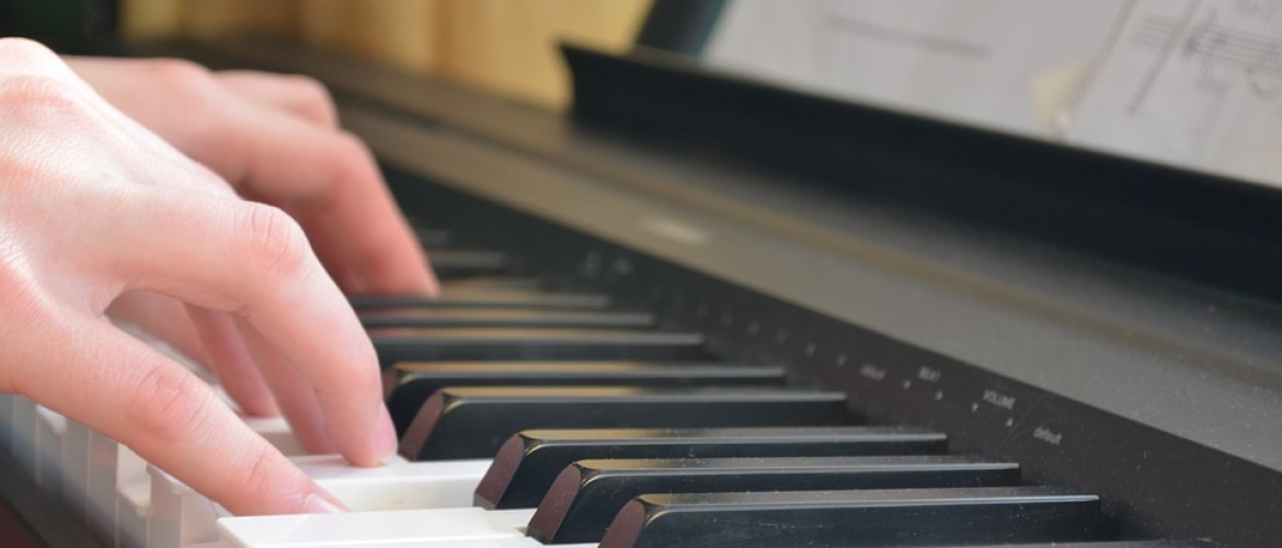 Verschillende soorten pianoles, wat is de beste manier om te leren piano spelen?