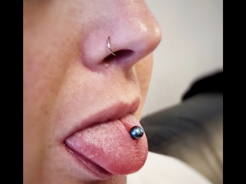 pierce-ink-studio-leiden-tongpiercing