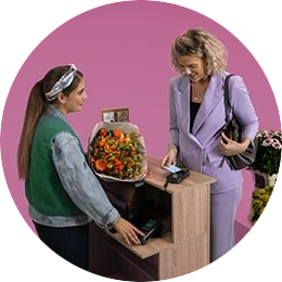 Onze missie Twee mensen die afrekenen op een CCV Duo Base A80-A35