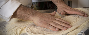 De werking van gisting en rijping van pizzadeeg