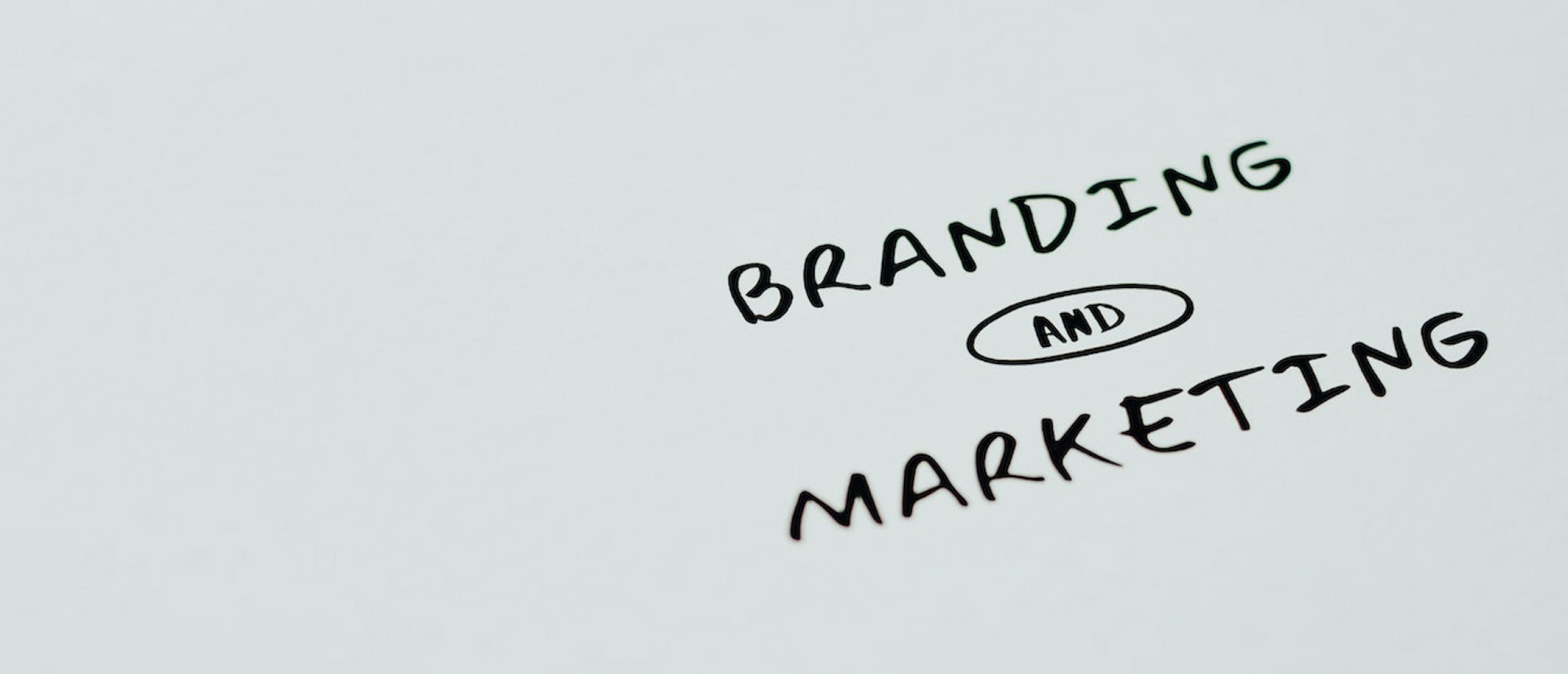 Branding vs marketing: verschillende strategieën met gezamenlijke doelen