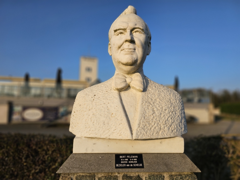 Beeld langs de dijk in Steendorp