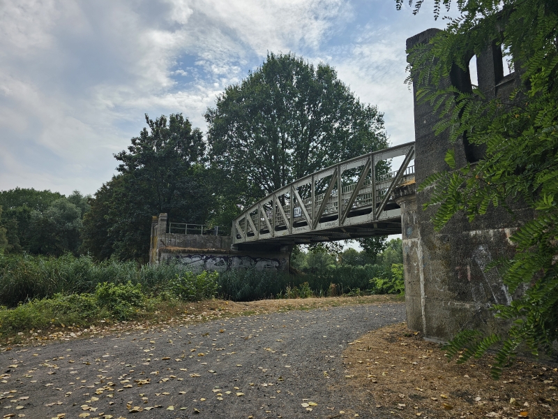 De Spelleterenbrug op het Spoorwegpad in Eksaarde