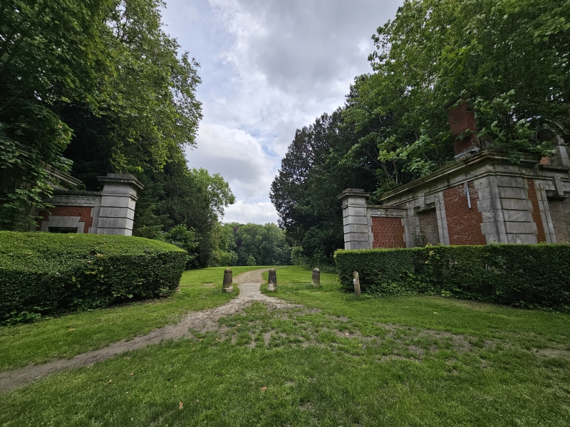 Toegangpaviljoentjes in het park de Drie Fonteinen in Vilvoorde
