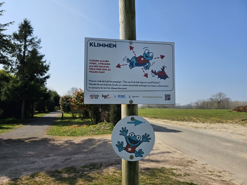 Wandeling door het Vondelhof in Denderhoutem: wandelen met kinderen en Moovie de kikker Wandeling door het Vondelhof in Denderhoutem: wandelen met kinderen en Moovie de kikker