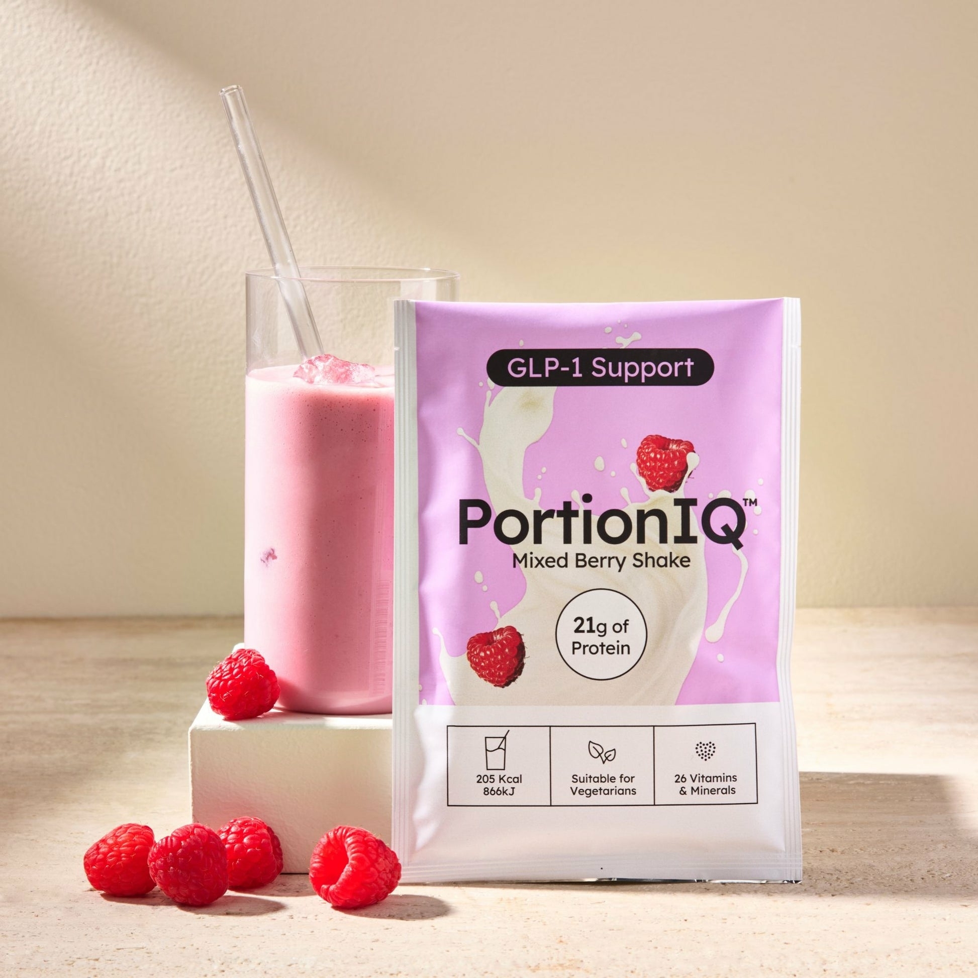 PortionIQ Mixed Berry Shake met 21 gram eiwit PortionIQ Mixed Berry Shake met 21 gram eiwit