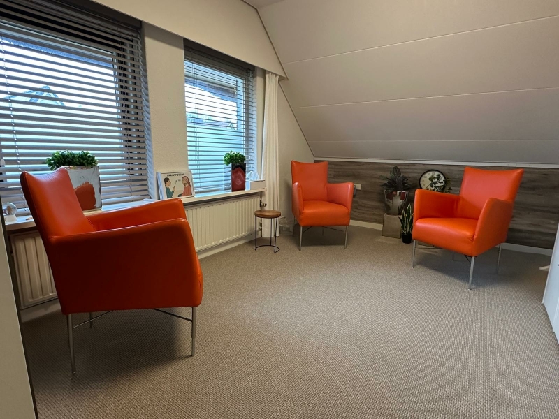 Arjo Ballast , relatie therapie en individuele therapie in Emmen , musselkanaal , Stadskanaal