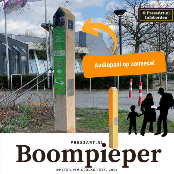 Boompieper audiopaal infobord op een zonnecel