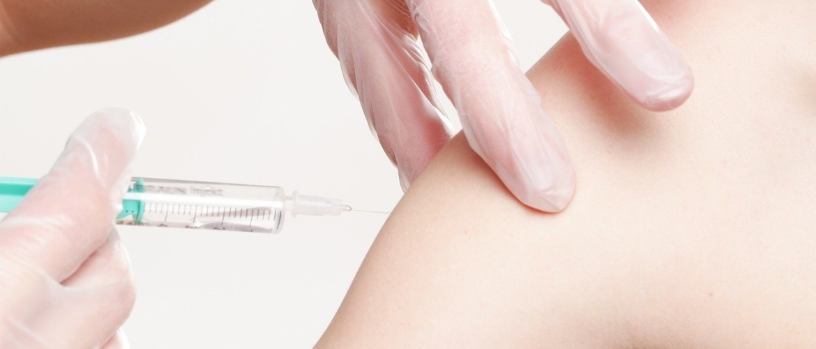 Eén vaccin is genoeg, ook als je langer dan zes maanden geleden corona had.