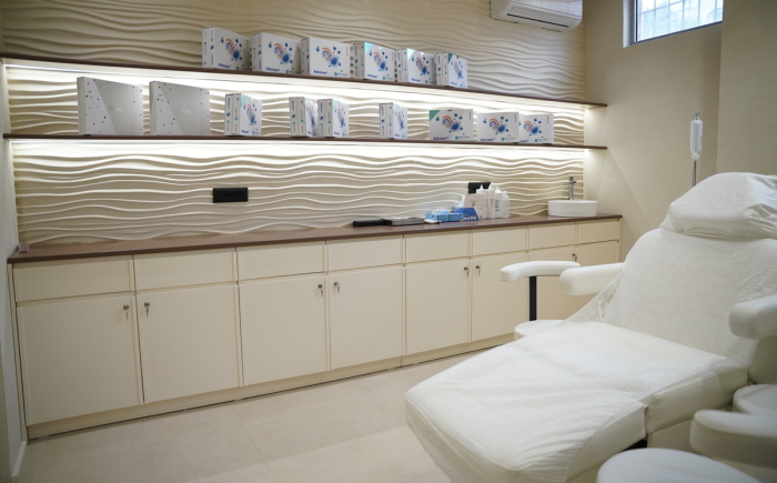We perform PRP and PRGF Treatments in the second Surgery room of our hair transplant clinic in albania