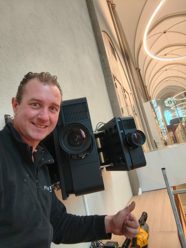 onderhoud projector/beamer projector bernardus made