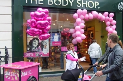 feestelijke winkelopening the body shop