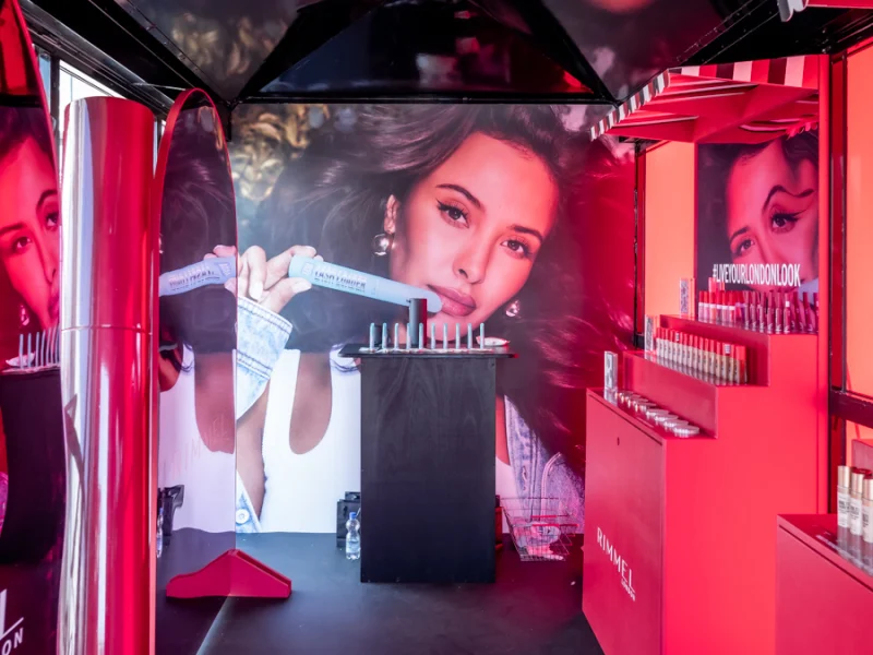 interieur mobiele showroom rimmel