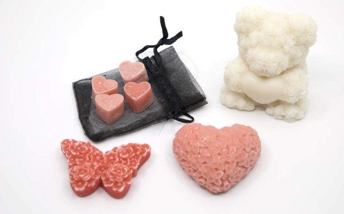 Scent cubes for Valentines day in different shapes