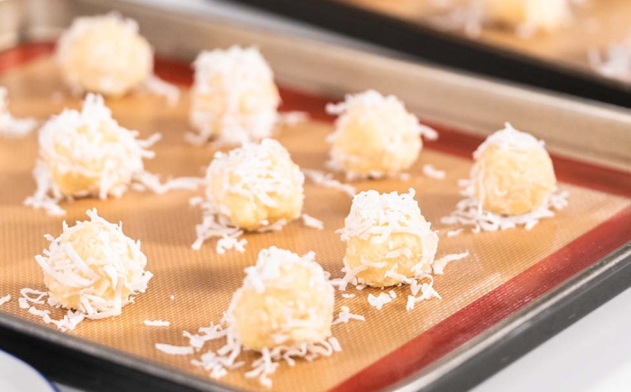 Silicone baking mat