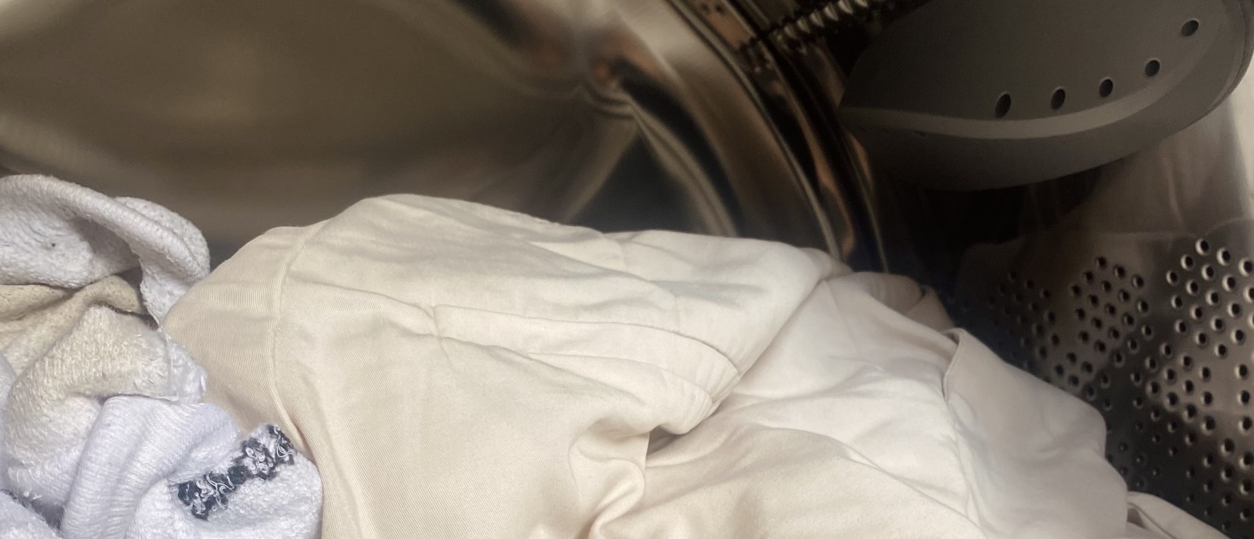 Duurzaam wassen met baking soda & natuurlijk bleekmiddel: zo krijg je een frisse en vlekvrije was