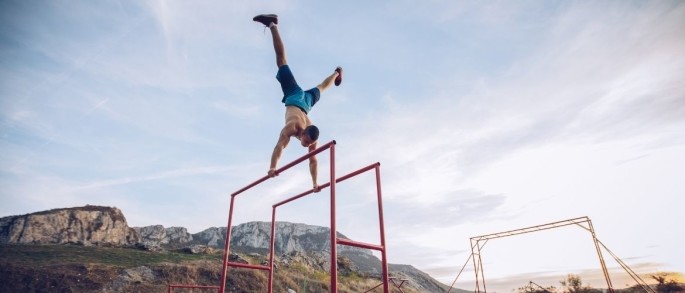 Het leren van een handstand bij calisthenics; tips en tricks!