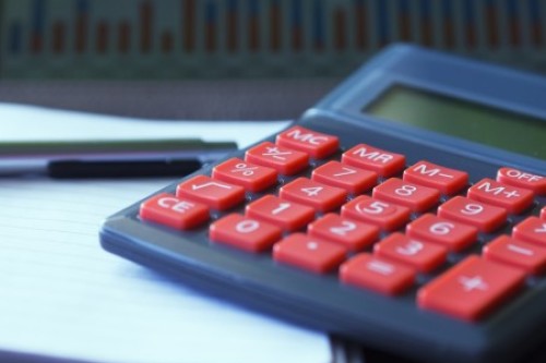 Calculator met rode knoppen