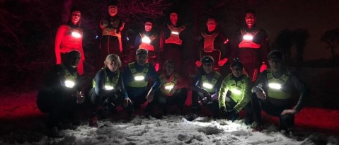 hardloopgroep mét hardloopverlichting