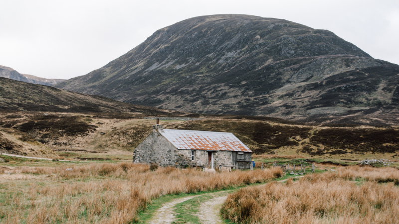 bothy-langs-east-highland-way