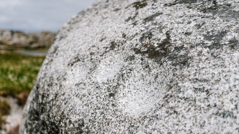 ringing-stone-tiree