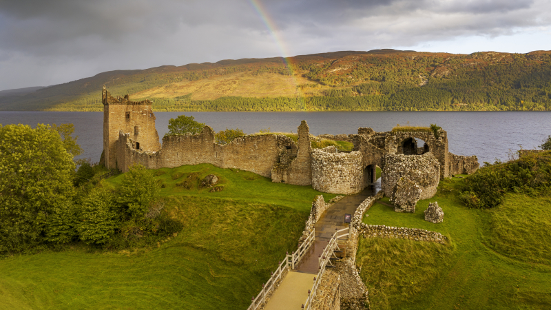 Urquhart-castle-inverness