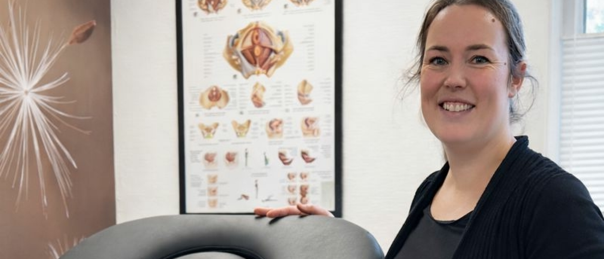 Anoek Vos bij haar Relax Sensation PRO-Baby Behandeltafel