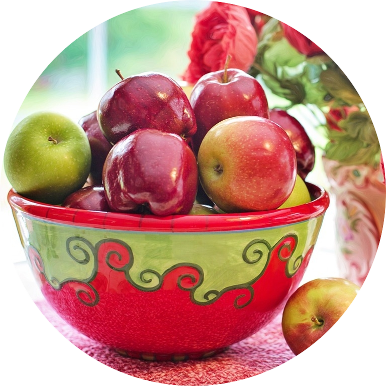 Fruitschaal met appels en fruitzuren