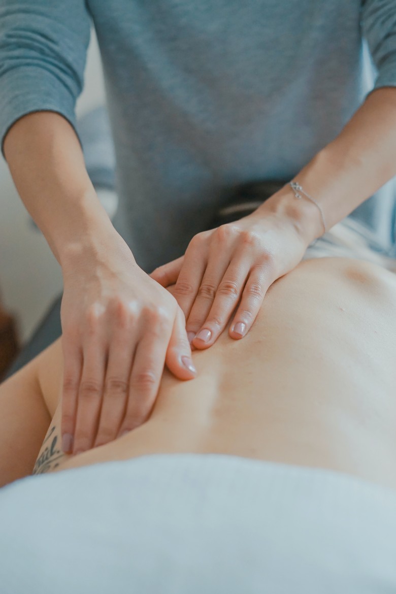 Osteopaat behandeld klant Osteopaat behandeld klant
