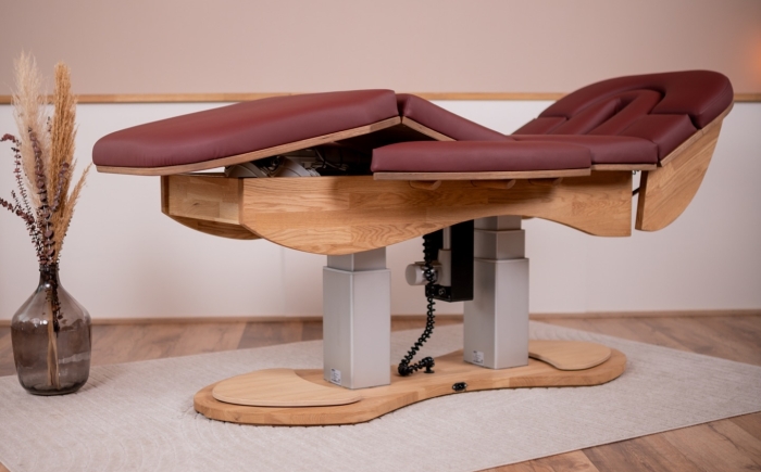 Relax Sensation PRO-S premium elektrische behandeltafel in luxe wellnessruimte