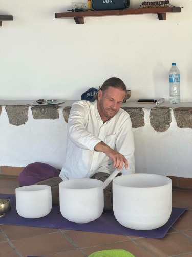 learning to play crystal singing bowls for sound healing