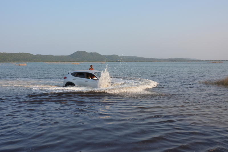 beach road Kosi Mouth