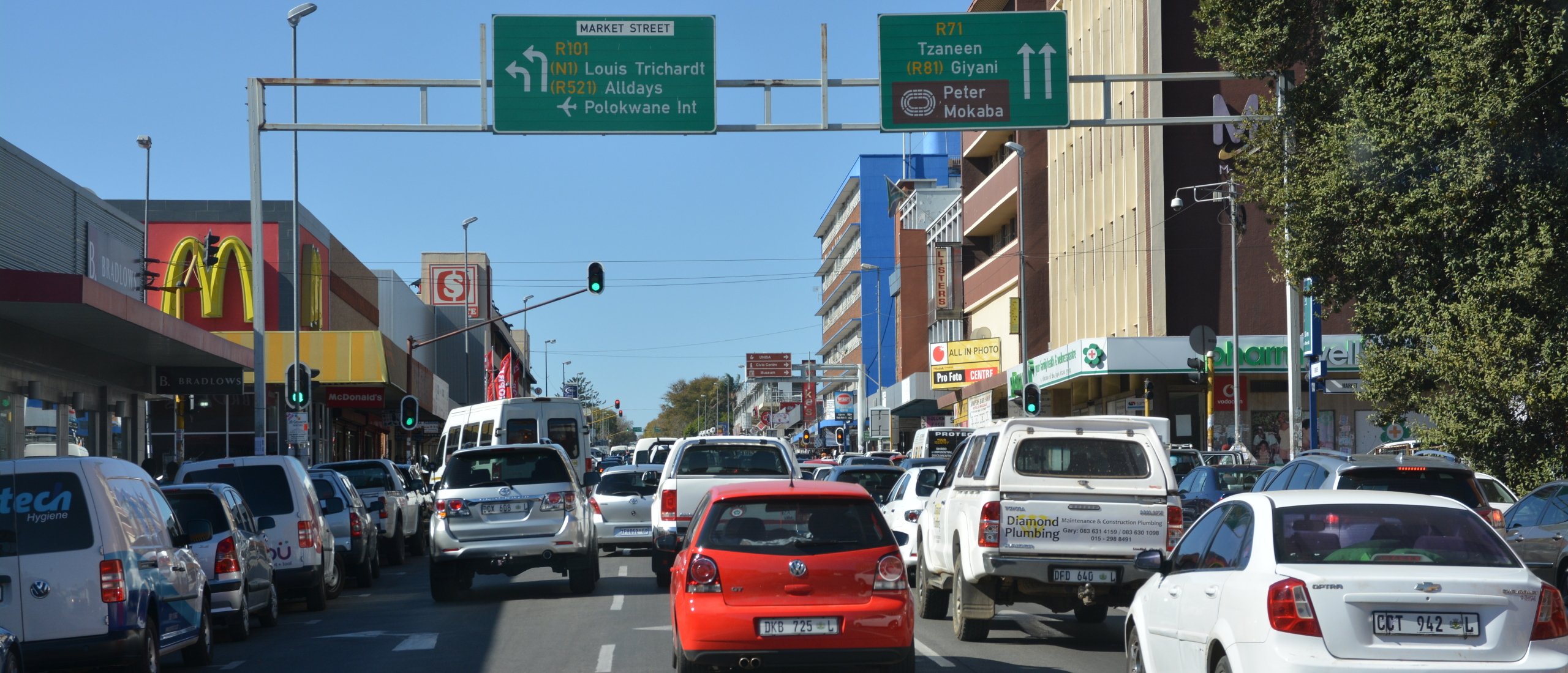 Als je zelf wil gaan rijden in Zuid-Afrika, wat moet je weten?