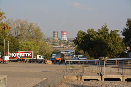 Soweto Towers vanaf Hector Pieterson