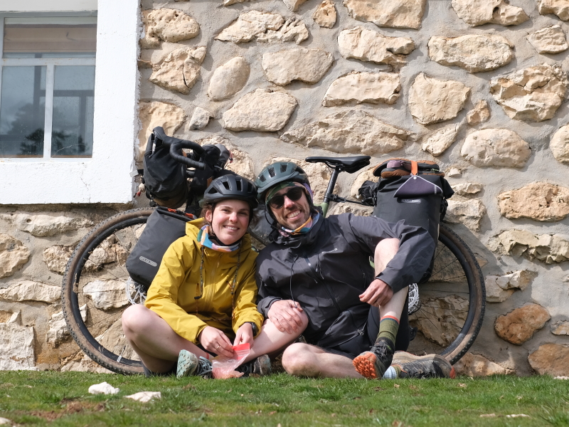 op-bikepacking-vakantie-in-spanje-rose-backroad