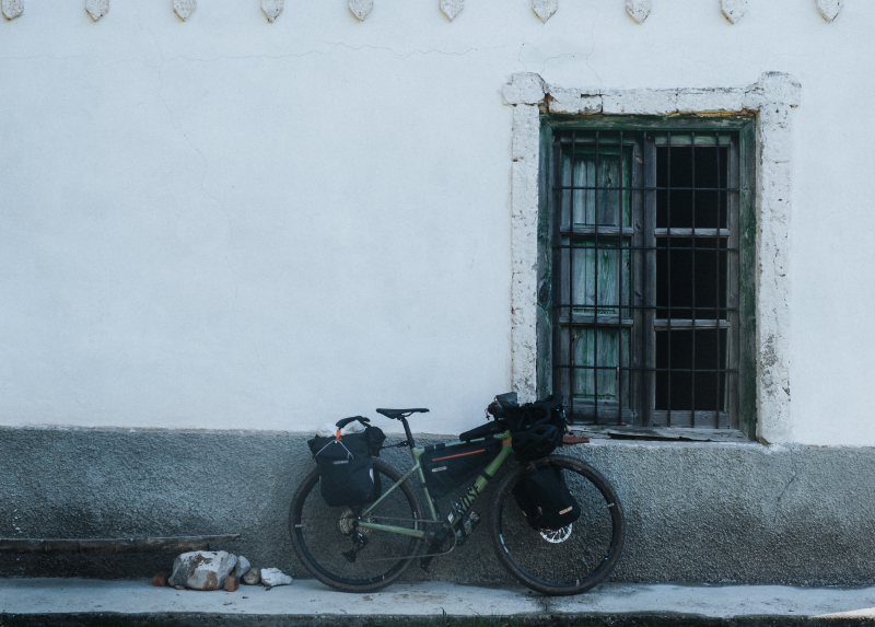 Paklijsten-bikepacking-fietsreizen-wereldreis-fiets