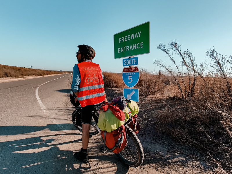 fietsen-op-de-snelweg-in-amerika