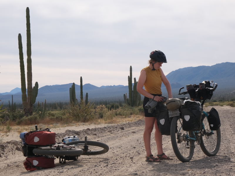 Wereldreis-fiets-roads-to-movement-onbepaalde-duur