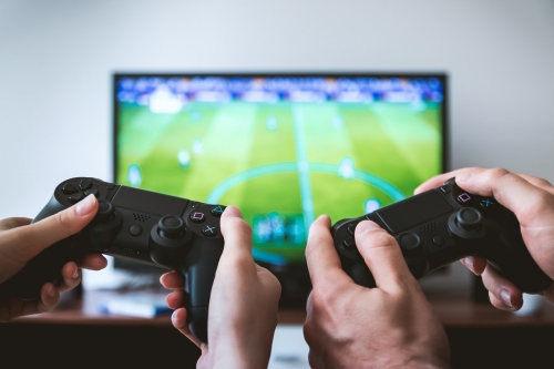 Interactieve Talk over Sociale Media & Gaming