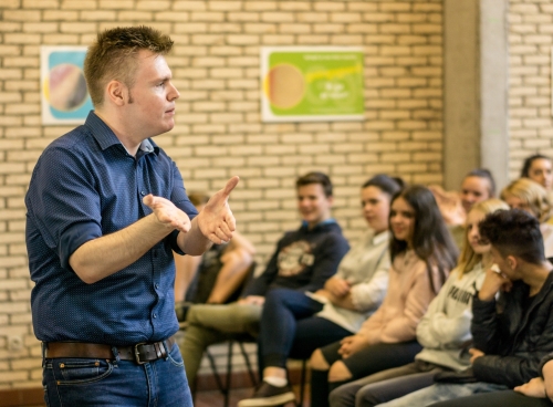 spreker gameverslaving lezing gezond gamen schoolvoorstelling mediawijsheid voor het secundair onderwijs in Vlaanderen