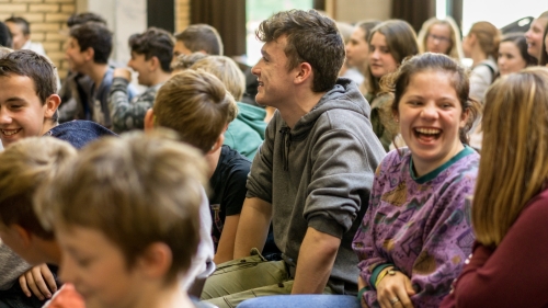 roel-beckers-interactieve-schoolvoorstelling-rond-pesten-cyberpesten-en-respect-voor-het-secundair-onderwijs10