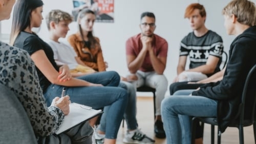 schoolvoorstelling voor jongeren in het secundair onderwijs rond respect pesten social media sexting zelfbeeld zelfvertrouwen identiteit mentaal welzijn