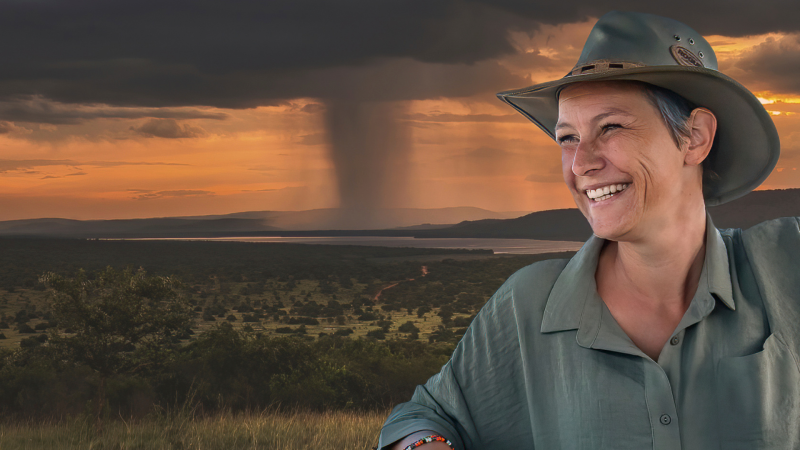 Portret van Kim Paffen in Lake Mburo. Kim is Afrika reizen en safari expert en wildlife fotograaf