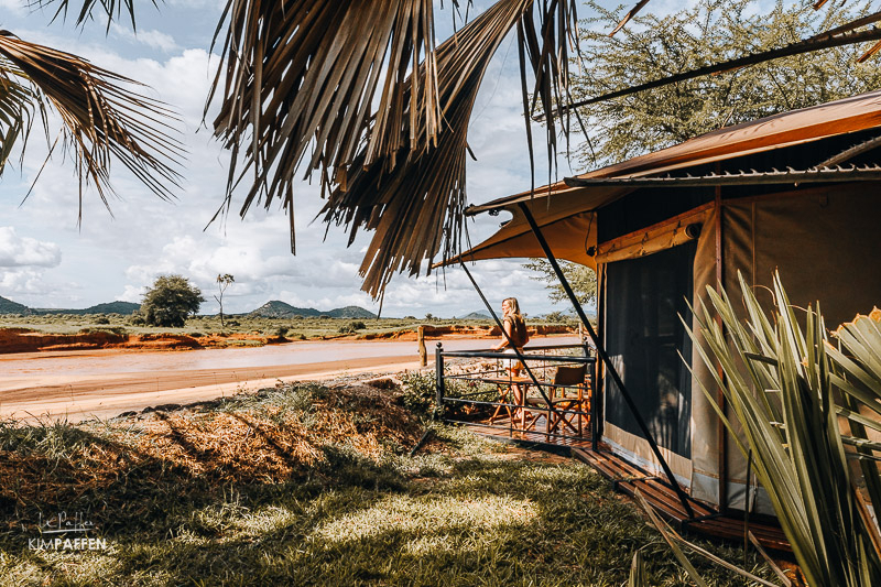 Rivierzicht-tent bij Ashnil Samburu Camp, ideale plek voor safari in Kenia Rivierzicht-safaritent bij Ashnil Samburu Camp, een geweldige middenklasse plek om te verblijven tijdens safari in Samburu