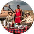 Kim Paffen, safarigids en reisontwerper voor Tanzania Kim Paffen, FGASA-gekwalificeerd safarigids, in voorbereiding op een safari in Tanzania