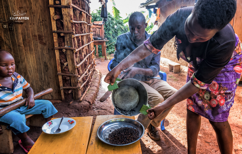 Oeganda koffieplantage Bezoek koffieplantage Sipi Falls Oeganda