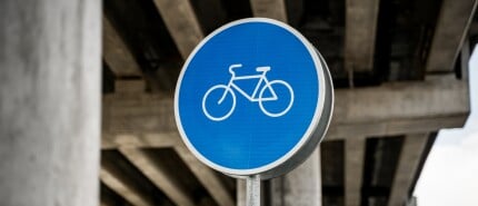 Fietsers botsen massaal tegen fietspaaltjes